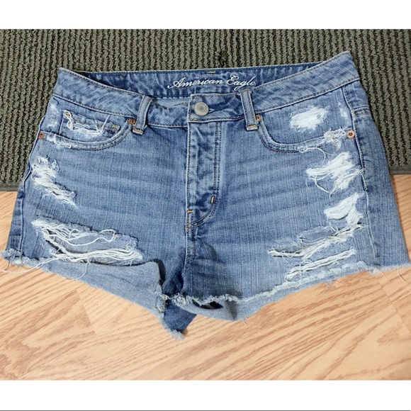 ⚡️SALE⚡️American Eagle Distressed Jean Shorts - Picture 1 of 6